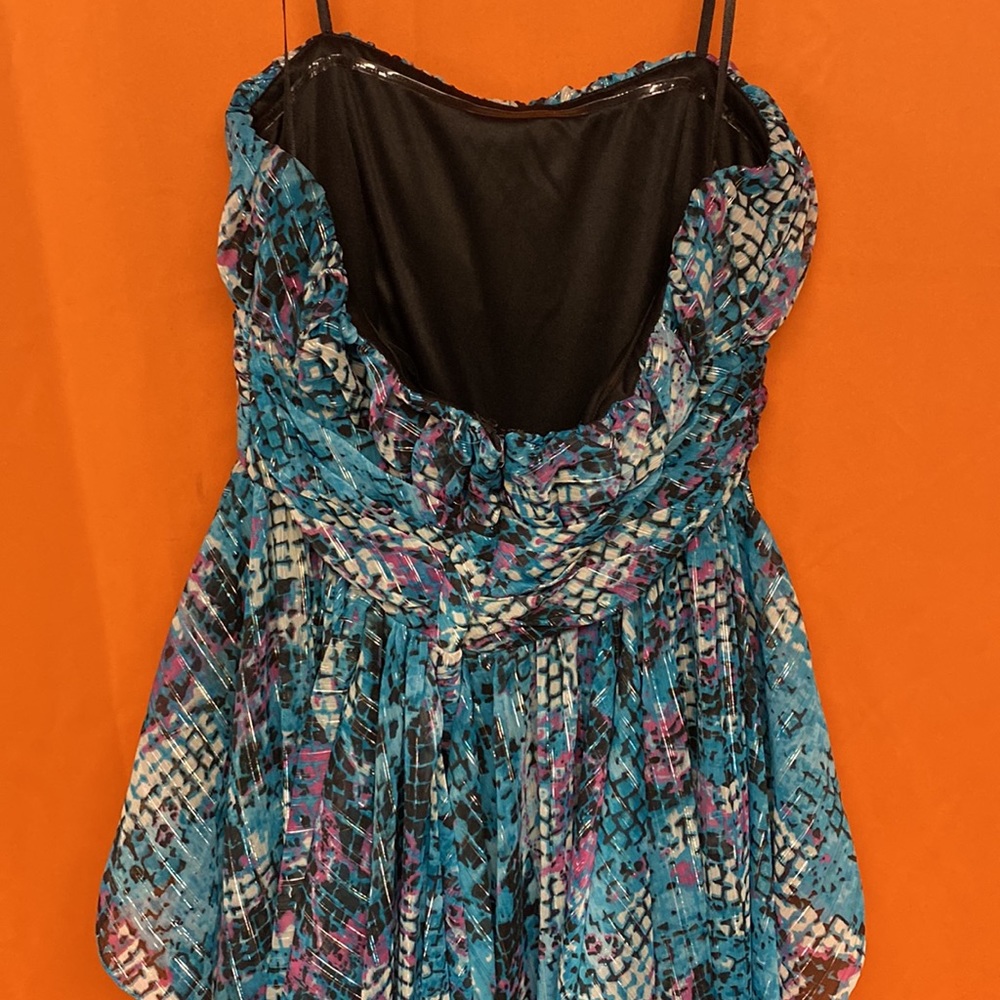 Dress - Picture 3 of 4